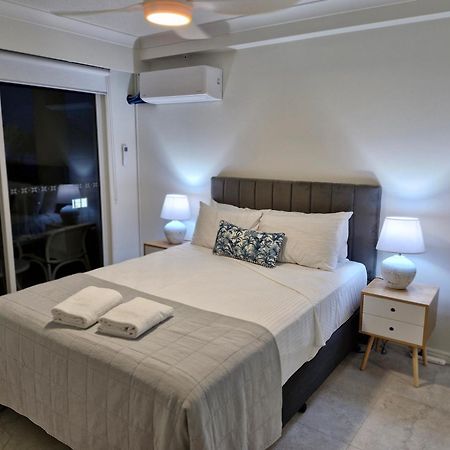Apr Private Suites Moroccan By The Beach Gold Coast Exterior foto